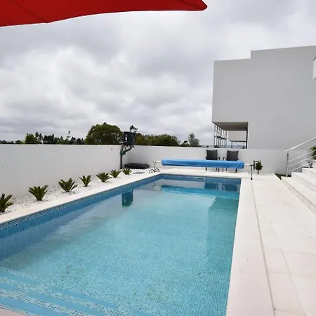 Vila Comfortable In Coto With Swimming Pool